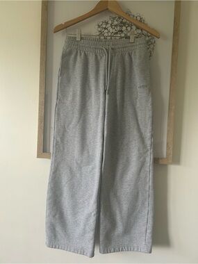 Aritzia Light Gray Sweatfleece Boyfriend Fit Sweatpants